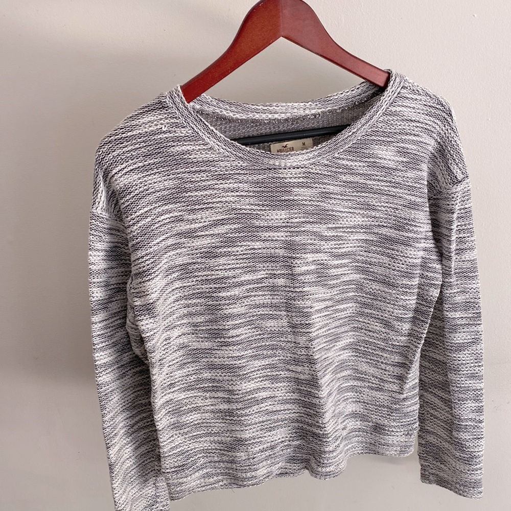 Hollister. Long sleeved shirt. Cotton. Subtle sparkly finish
